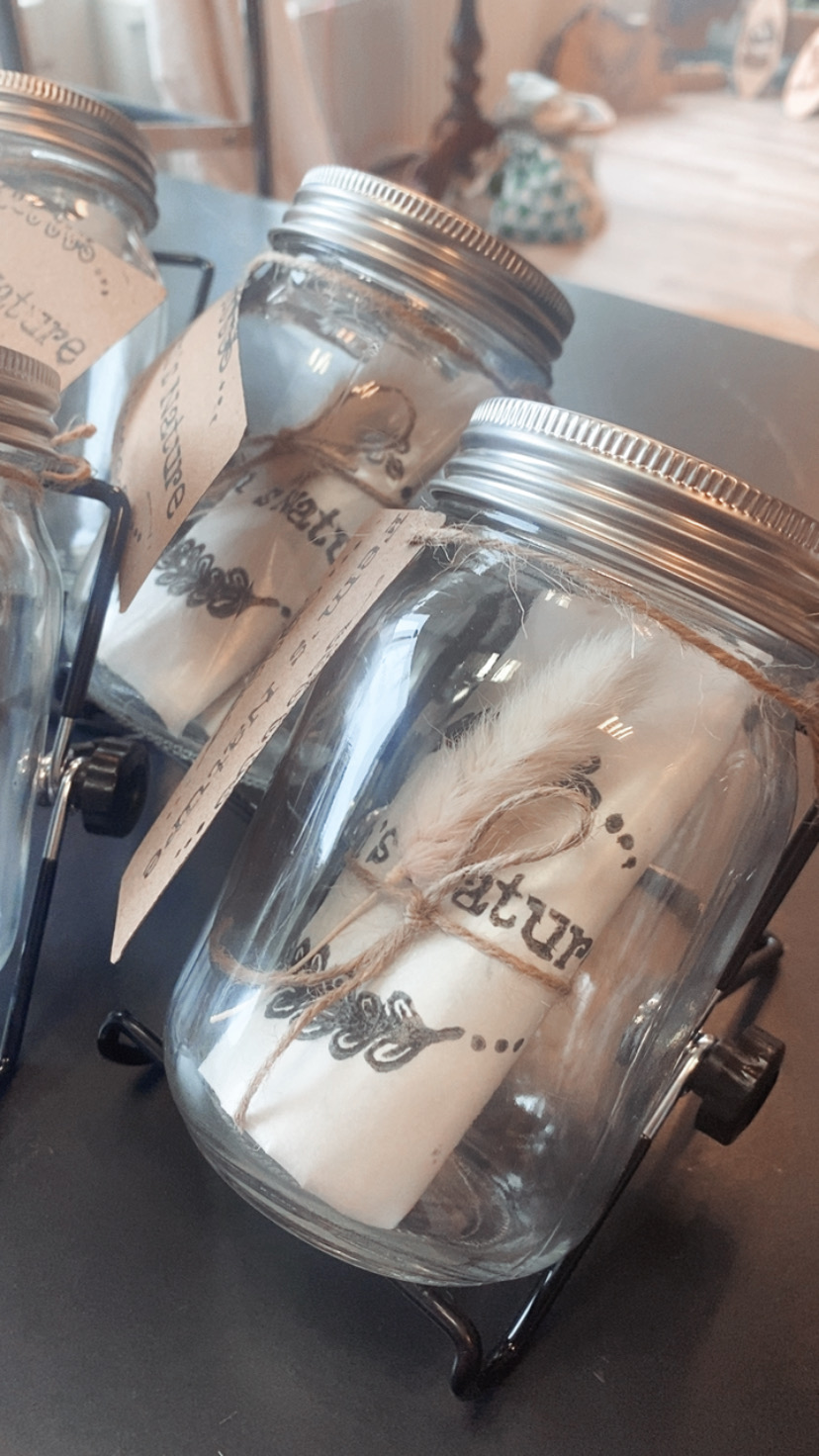 Kiempot met tuinkerszaad